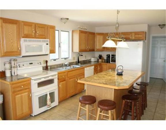 287 Parkerview Street Springfield, MA 01129 - Photo 4 of 12 Gallery Image 4