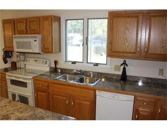 287 Parkerview Street Springfield, MA 01129 - Photo 7 of 12 Gallery Image 7