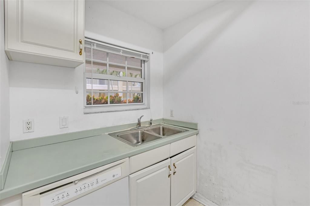 3730 Cadbury Circle, Unit 431 Venice, FL 34293 - Photo 12 of 34