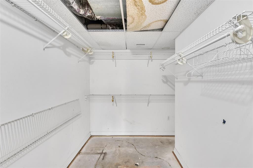 3730 Cadbury Circle, Unit 431 Venice, FL 34293 - Photo 22 of 34 a view of a garage