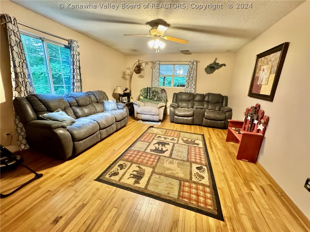 5071 White Pine Road Kenna, WV 25248 - Photo 6 of 30 Gallery Image 6
