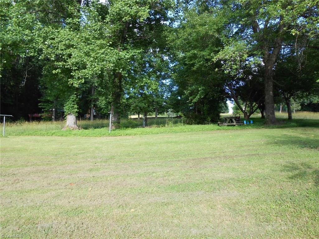 371 Wilson Road Reidsville, NC 27320 - Photo 3 of 13 Gallery Image 3