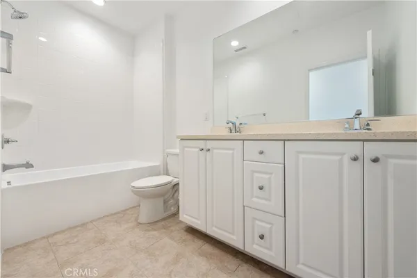 $4,200 | 61 Quill, Irvine, CA 92620