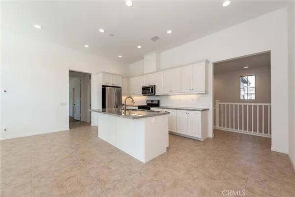 $4,200 | 61 Quill, Irvine, CA 92620