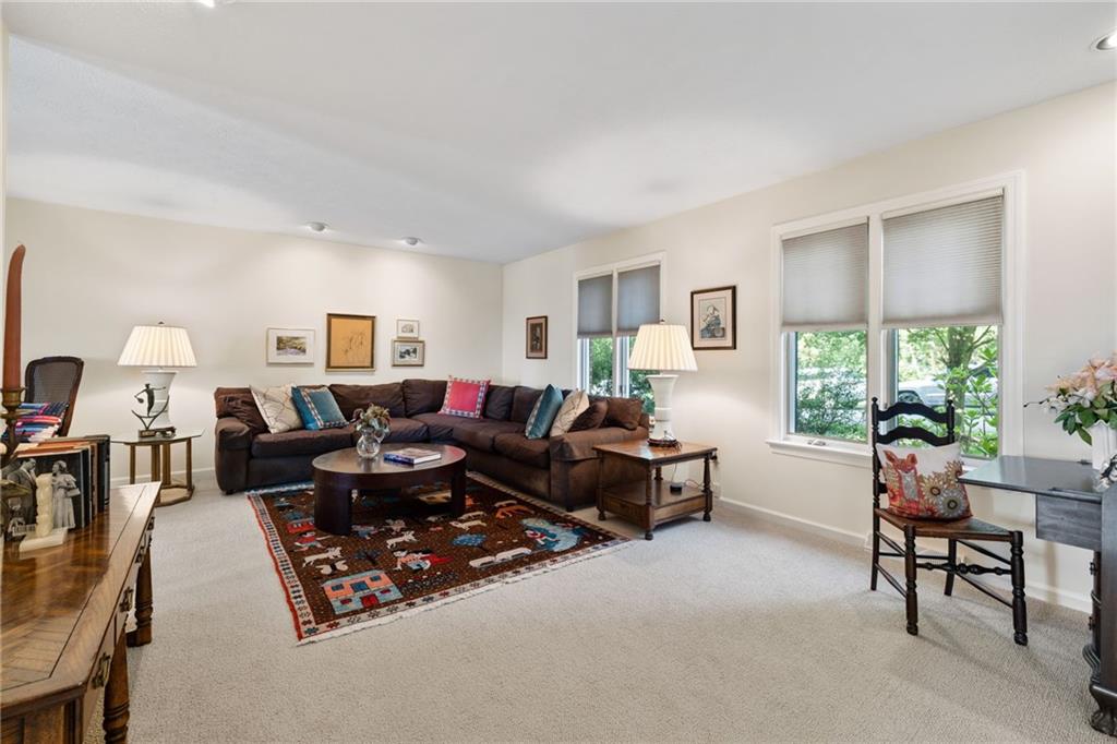 133 Shadow Ridge Drive Pittsburgh, PA 15238 - Photo 6 of 42 Gallery Image 6