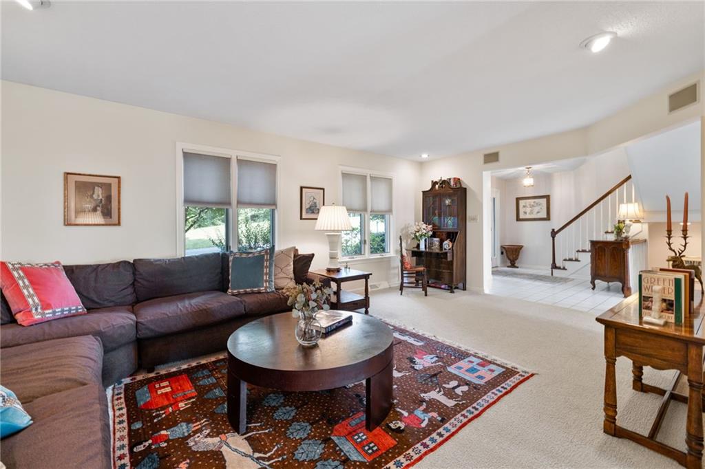 133 Shadow Ridge Drive Pittsburgh, PA 15238 - Photo 7 of 42 Gallery Image 7