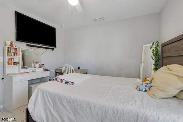 $529,900 | 4137-4139 Southwest 8th Place, Cape Coral, FL 33914