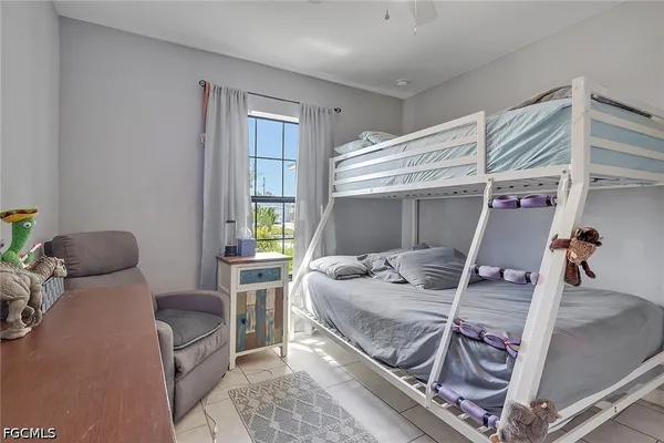 $529,900 | 4137-4139 Southwest 8th Place, Cape Coral, FL 33914