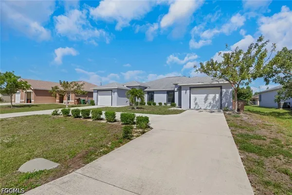 $529,900 | 4137-4139 Southwest 8th Place, Cape Coral, FL 33914