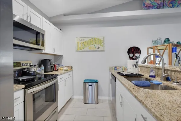 $529,900 | 4137-4139 Southwest 8th Place, Cape Coral, FL 33914