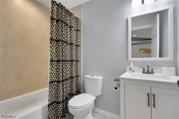 $529,900 | 4137-4139 Southwest 8th Place, Cape Coral, FL 33914