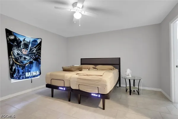 $529,900 | 4137-4139 Southwest 8th Place, Cape Coral, FL 33914