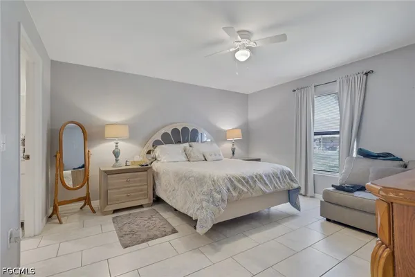 $529,900 | 4137-4139 Southwest 8th Place, Cape Coral, FL 33914