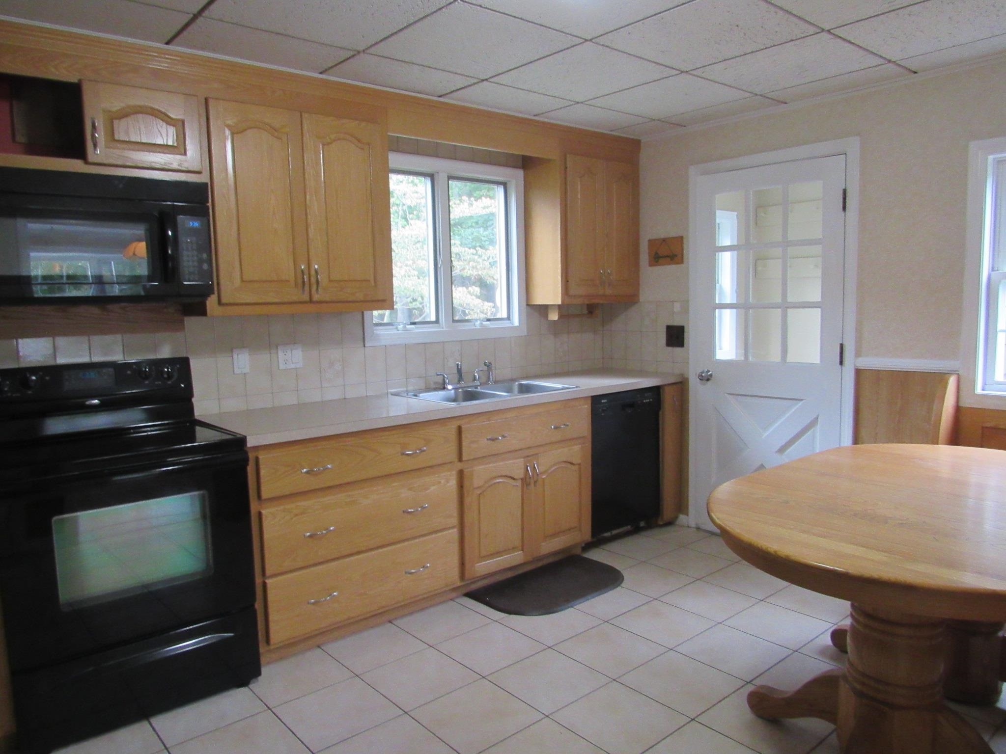 3 Glance Road Windham, NH 03087 - Photo 3 of 29