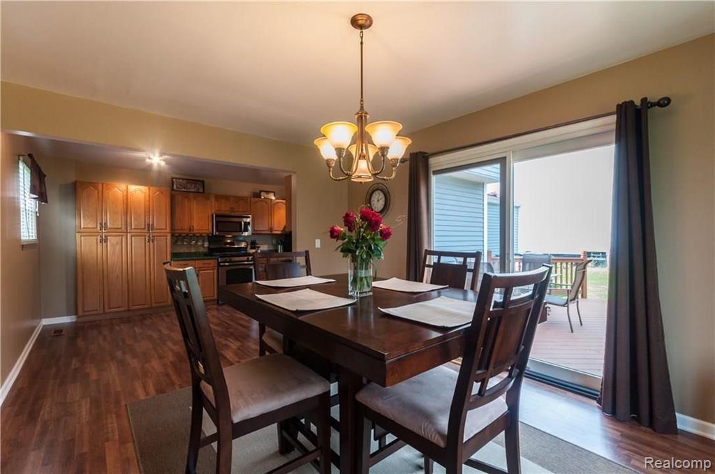 231 Arlington Drive Rochester Hills, MI 48307 - Photo 8 of 29