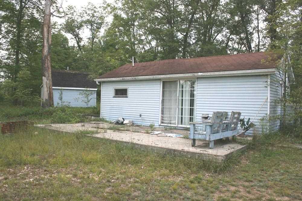 6910 Carpenter Road Harrison, MI 48625 - Photo 2 of 6
