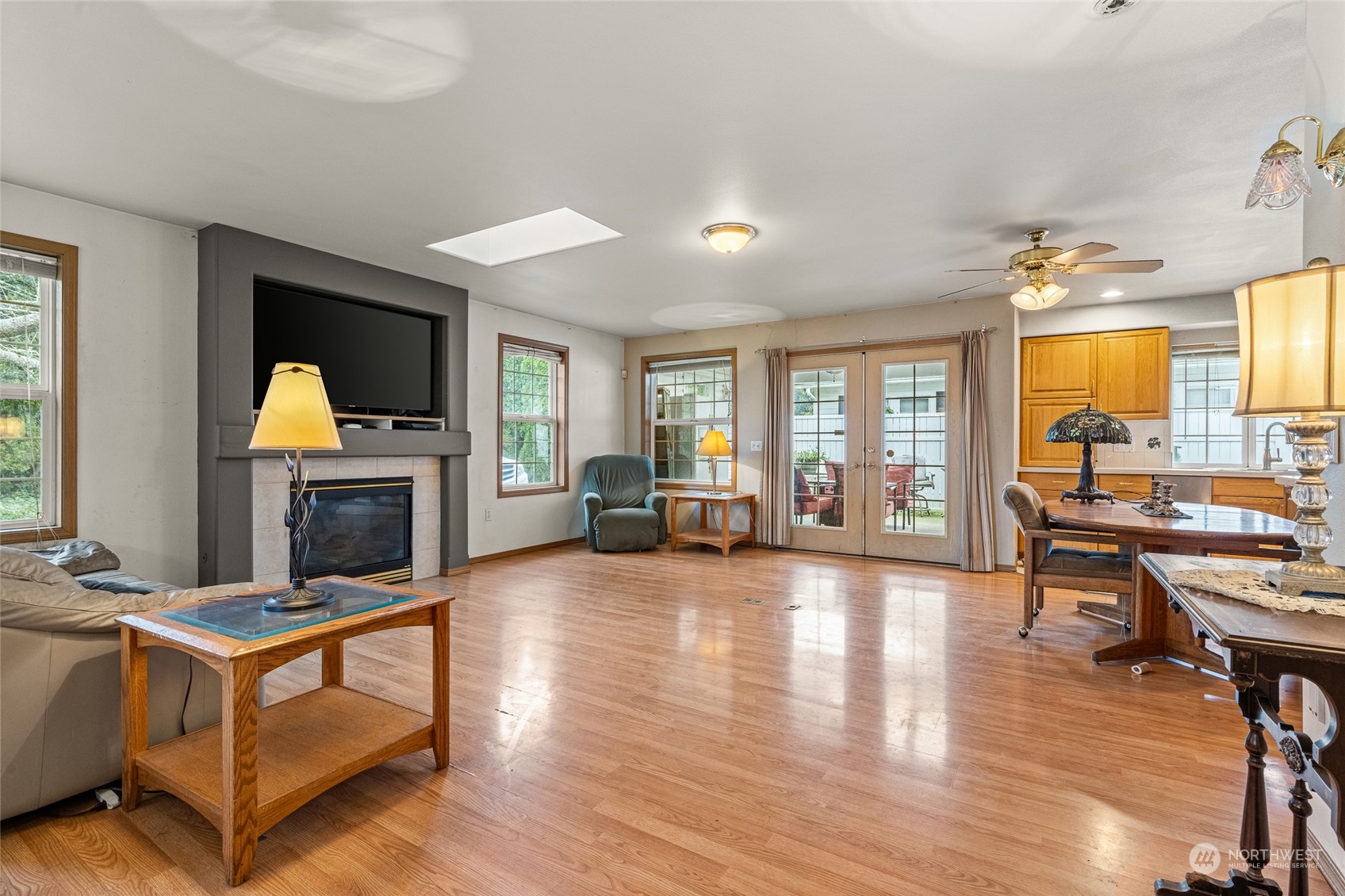 10003 Meadow Road Southwest Lakewood, WA 98499 - Photo 11 of 40