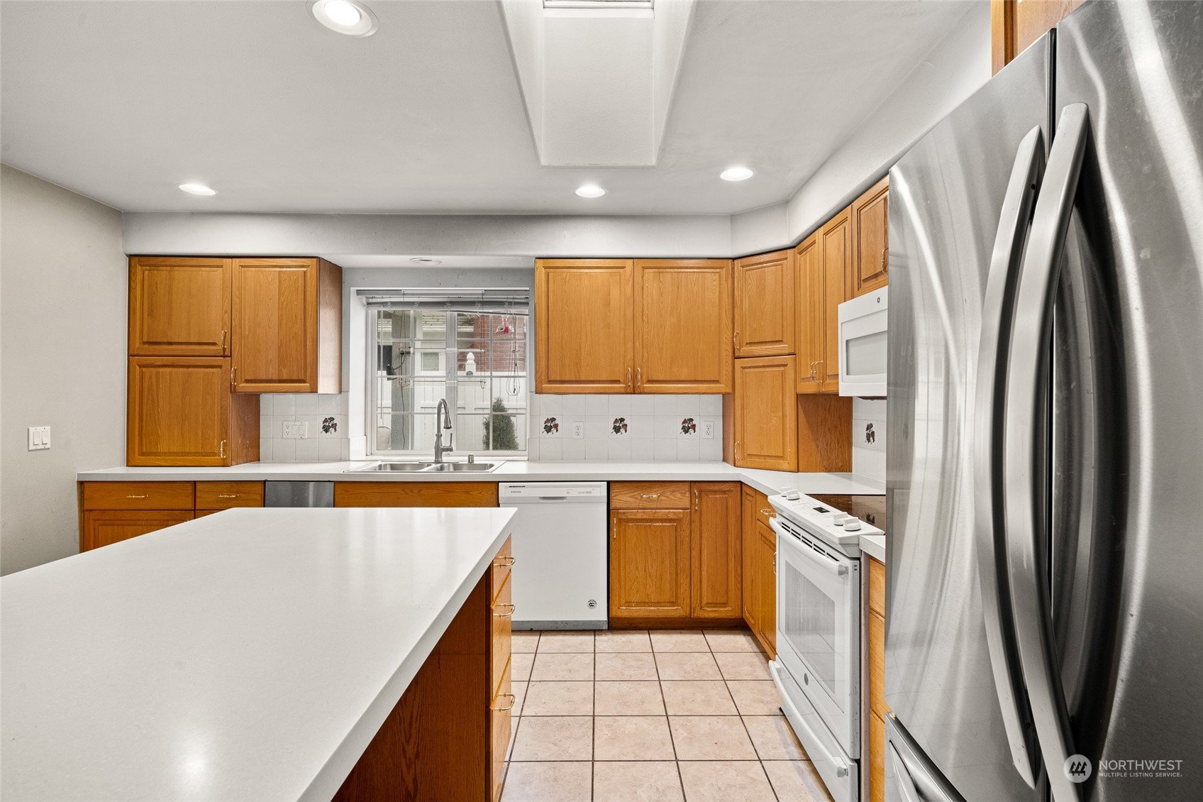 10003 Meadow Road Southwest Lakewood, WA 98499 - Photo 15 of 40