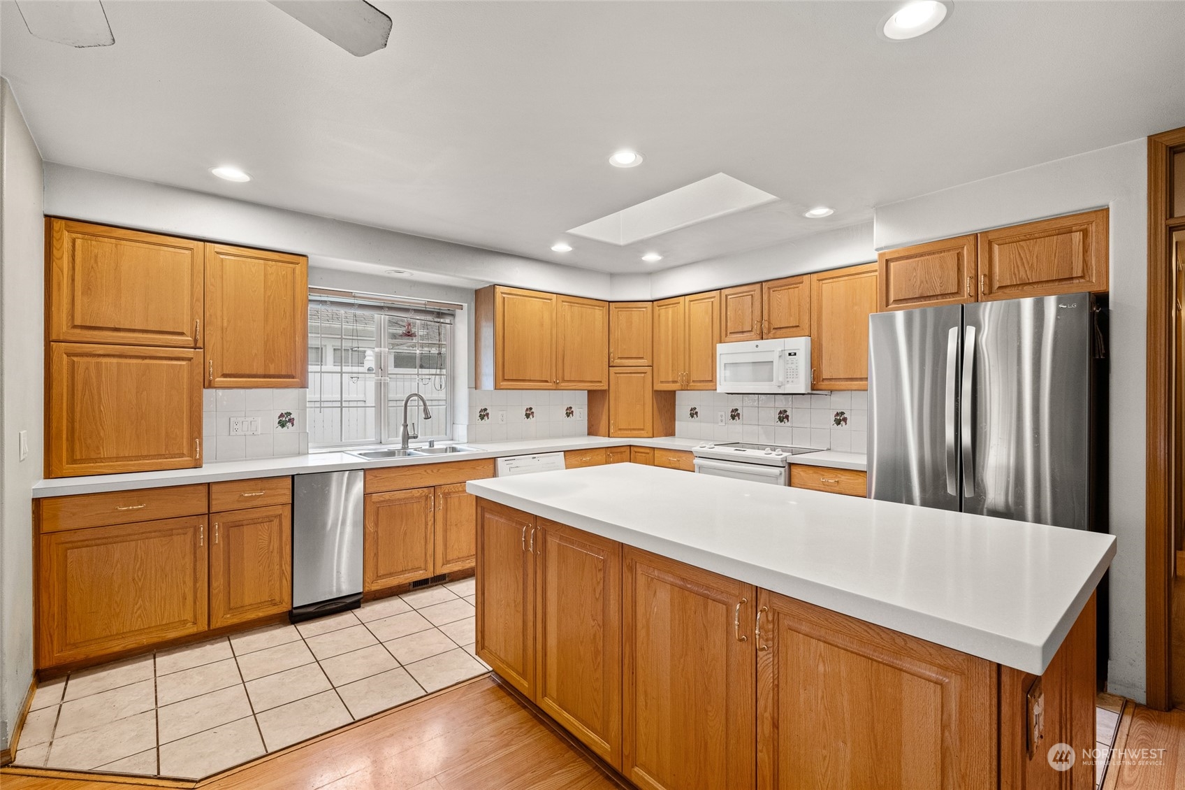 10003 Meadow Road Southwest Lakewood, WA 98499 - Photo 17 of 40