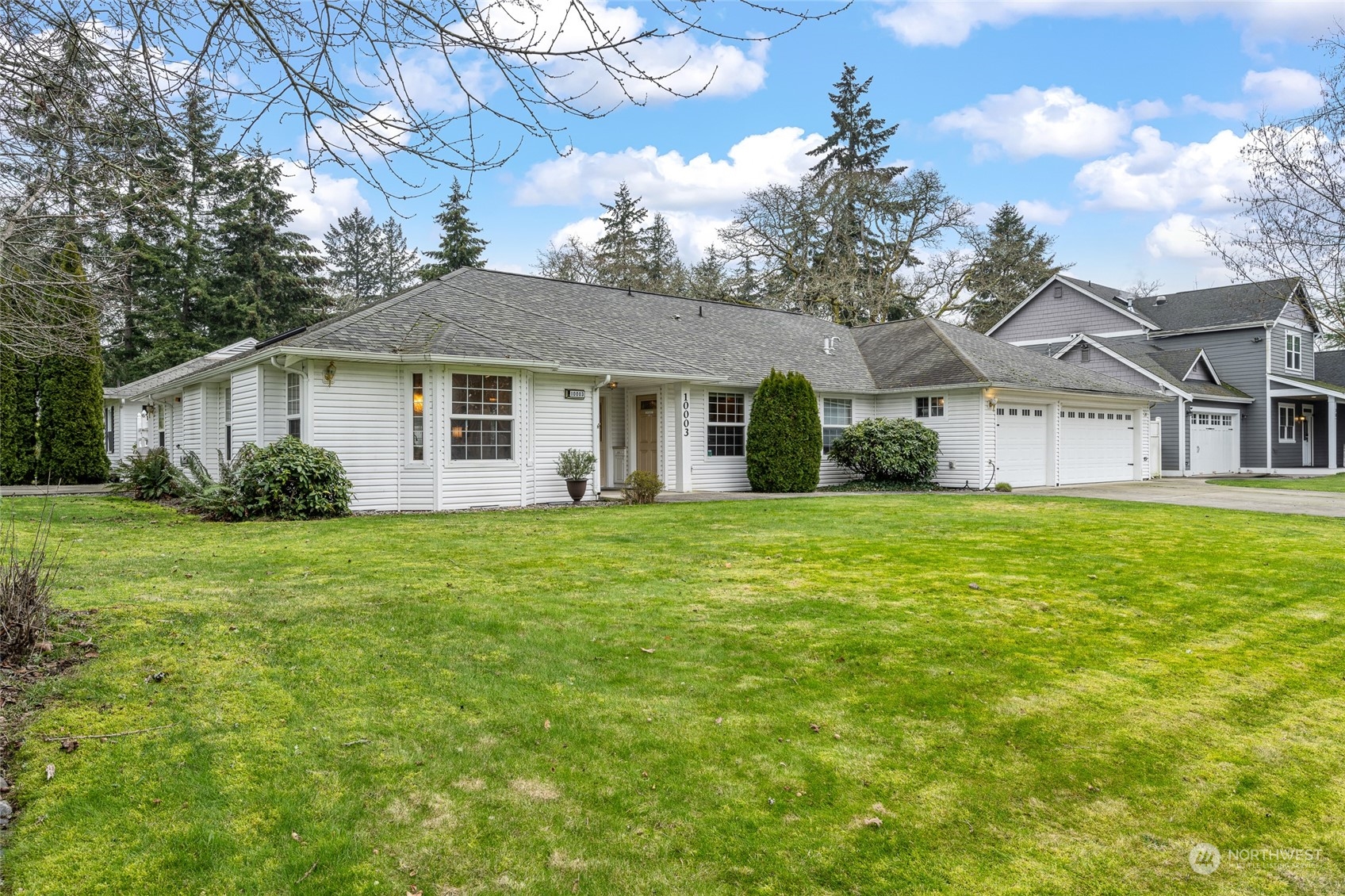 10003 Meadow Road Southwest Lakewood, WA 98499 - Photo 2 of 40