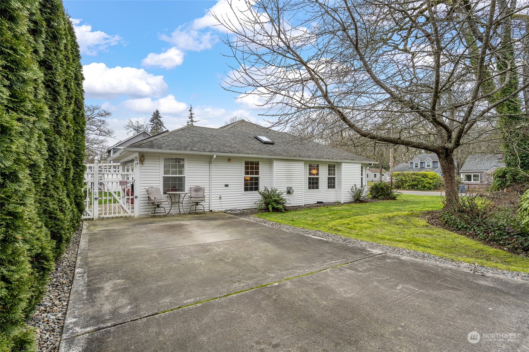 10003 Meadow Road Southwest Lakewood, WA 98499 - Photo 36 of 40