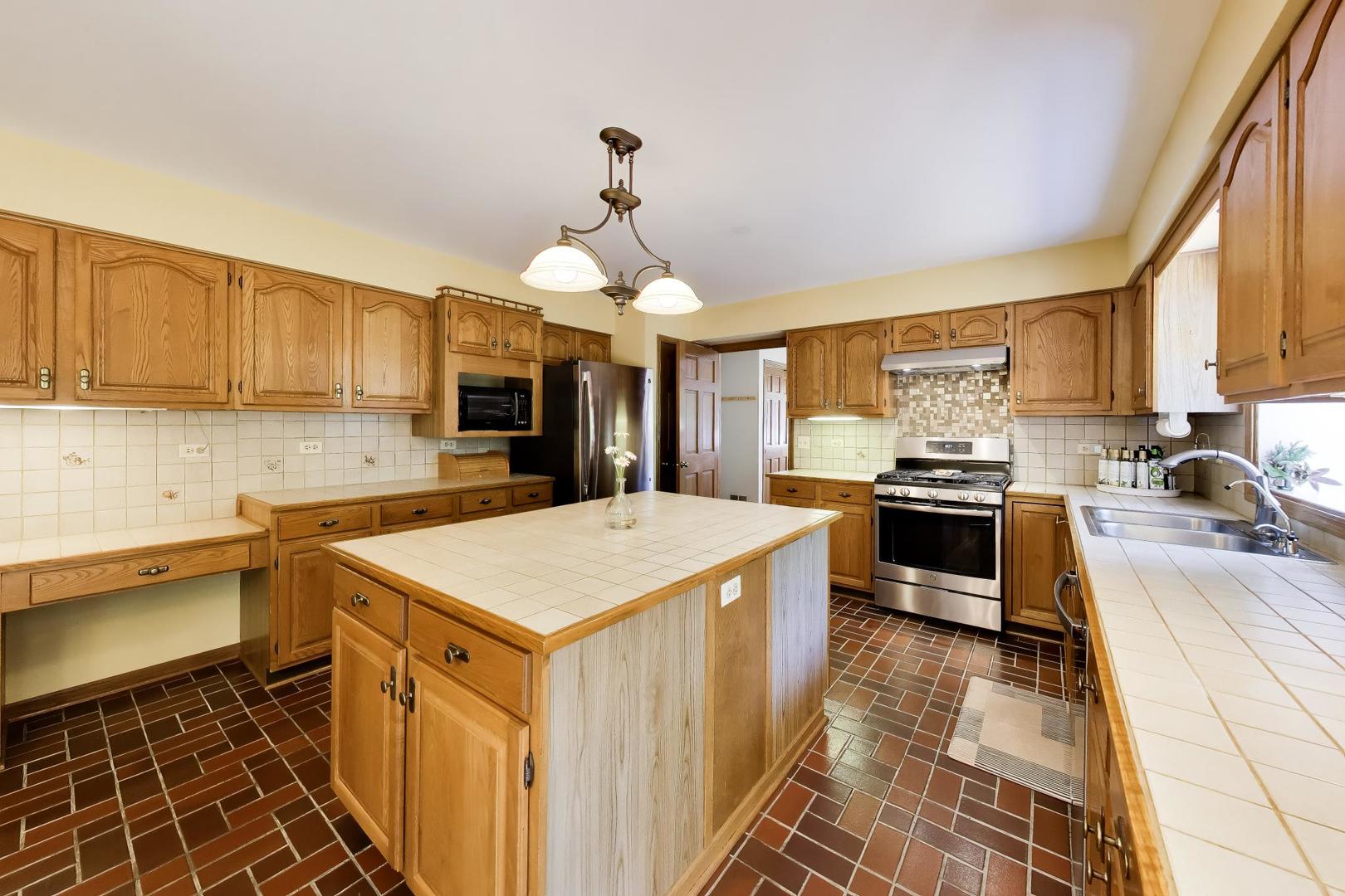 21766 West Hidden Valley Road Kildeer, IL 60047 - Photo 14 of 58 Gallery Image 14