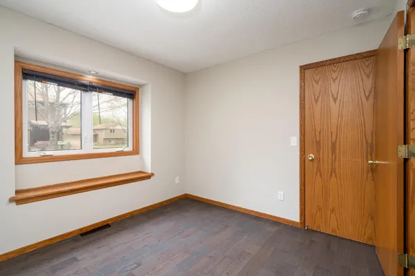 $2,795 | 9850 Laguna Circle, Eden Prairie, MN 55347