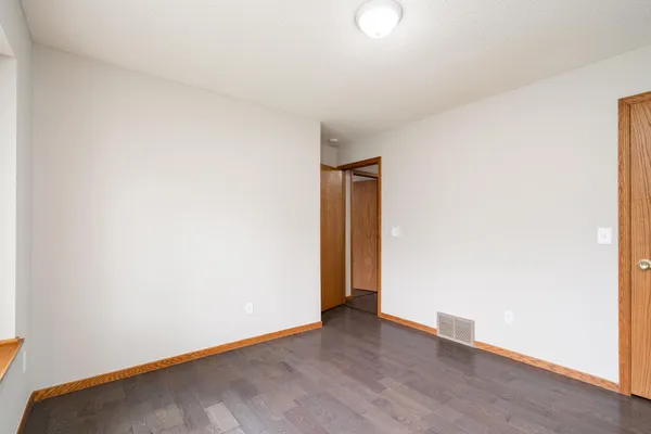 $2,795 | 9850 Laguna Circle, Eden Prairie, MN 55347