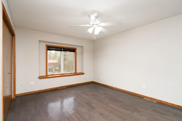 $2,795 | 9850 Laguna Circle, Eden Prairie, MN 55347