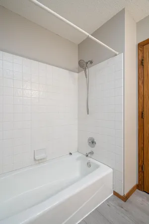 $2,795 | 9850 Laguna Circle, Eden Prairie, MN 55347