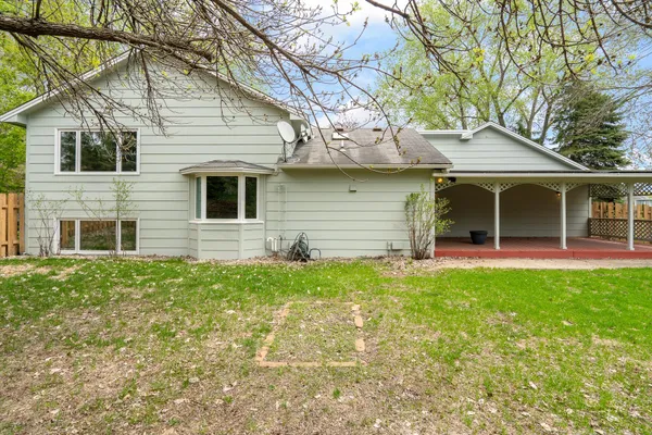 $2,795 | 9850 Laguna Circle, Eden Prairie, MN 55347