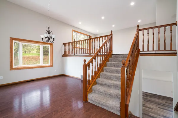 $2,795 | 9850 Laguna Circle, Eden Prairie, MN 55347