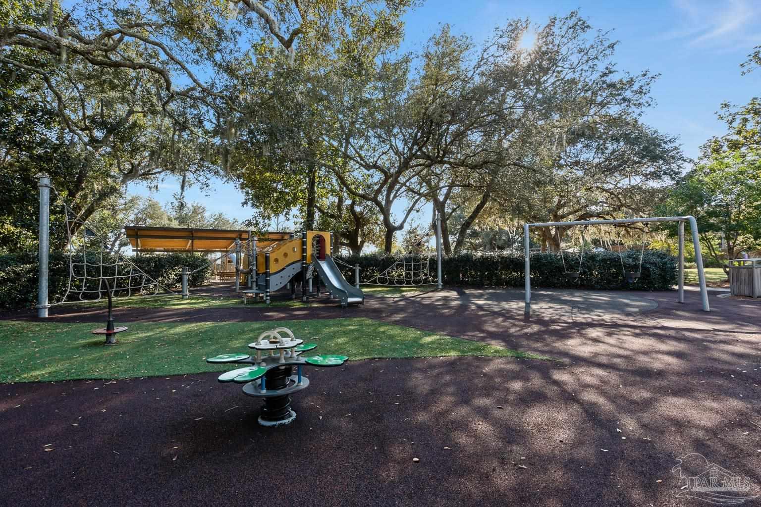 5314 North Shore Road Pensacola, FL 32507 - Photo 17 of 23 a view of a park