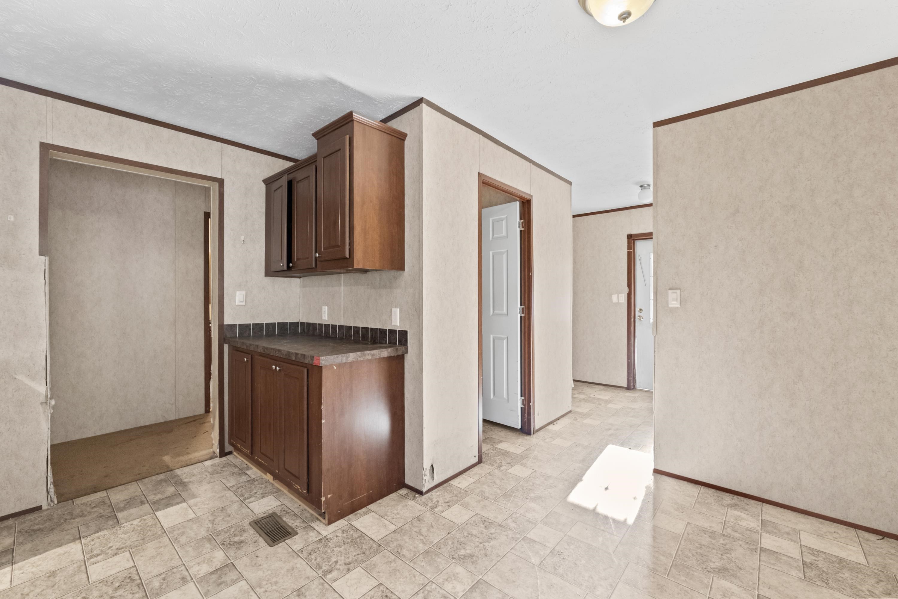 16028 Ellington Run Road Ashland, KY 41102 - Photo 9 of 29