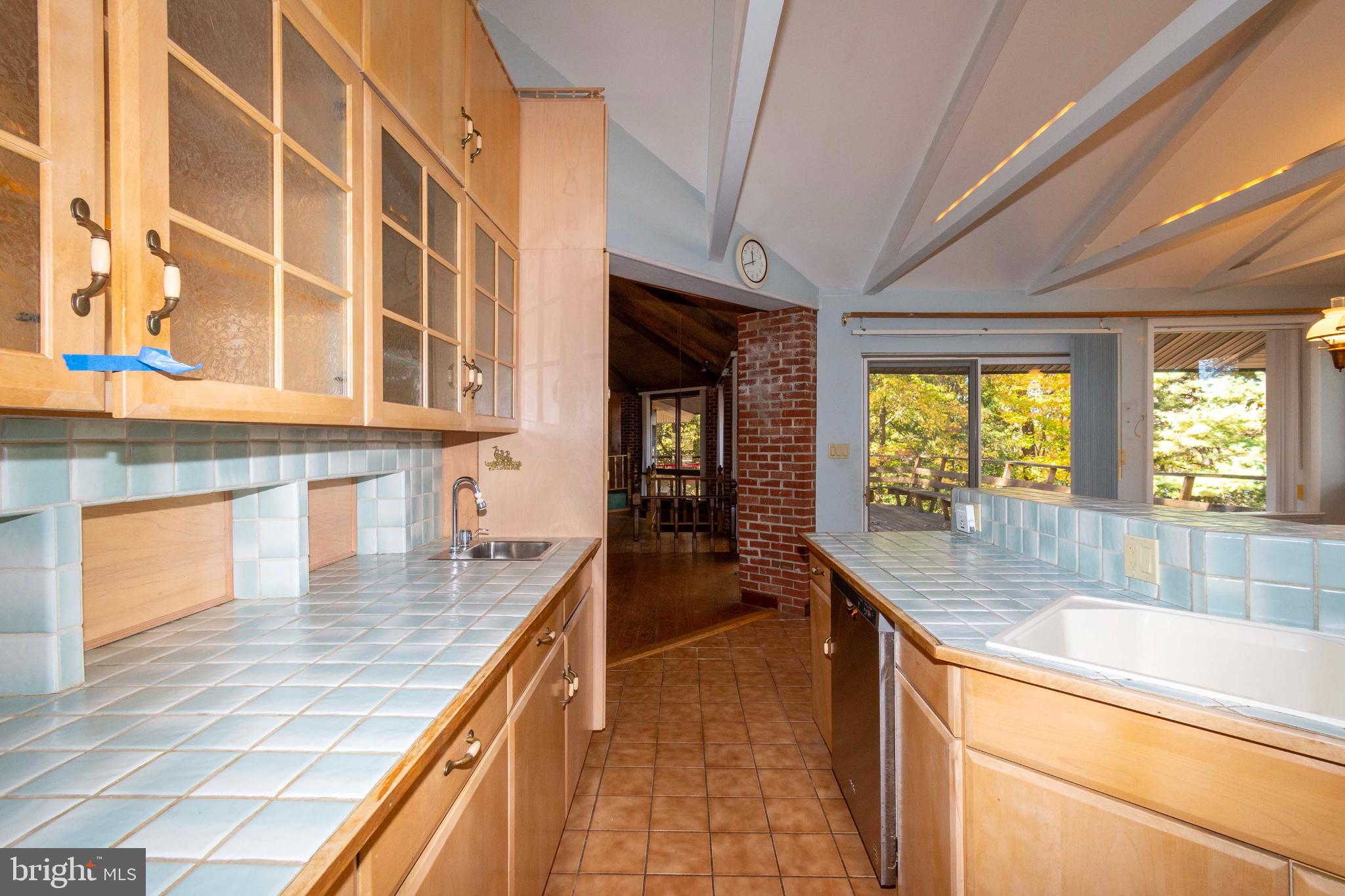 1571 Mitchell Point Road Mineral, VA 23117 - Photo 25 of 47 Kitchen into great room