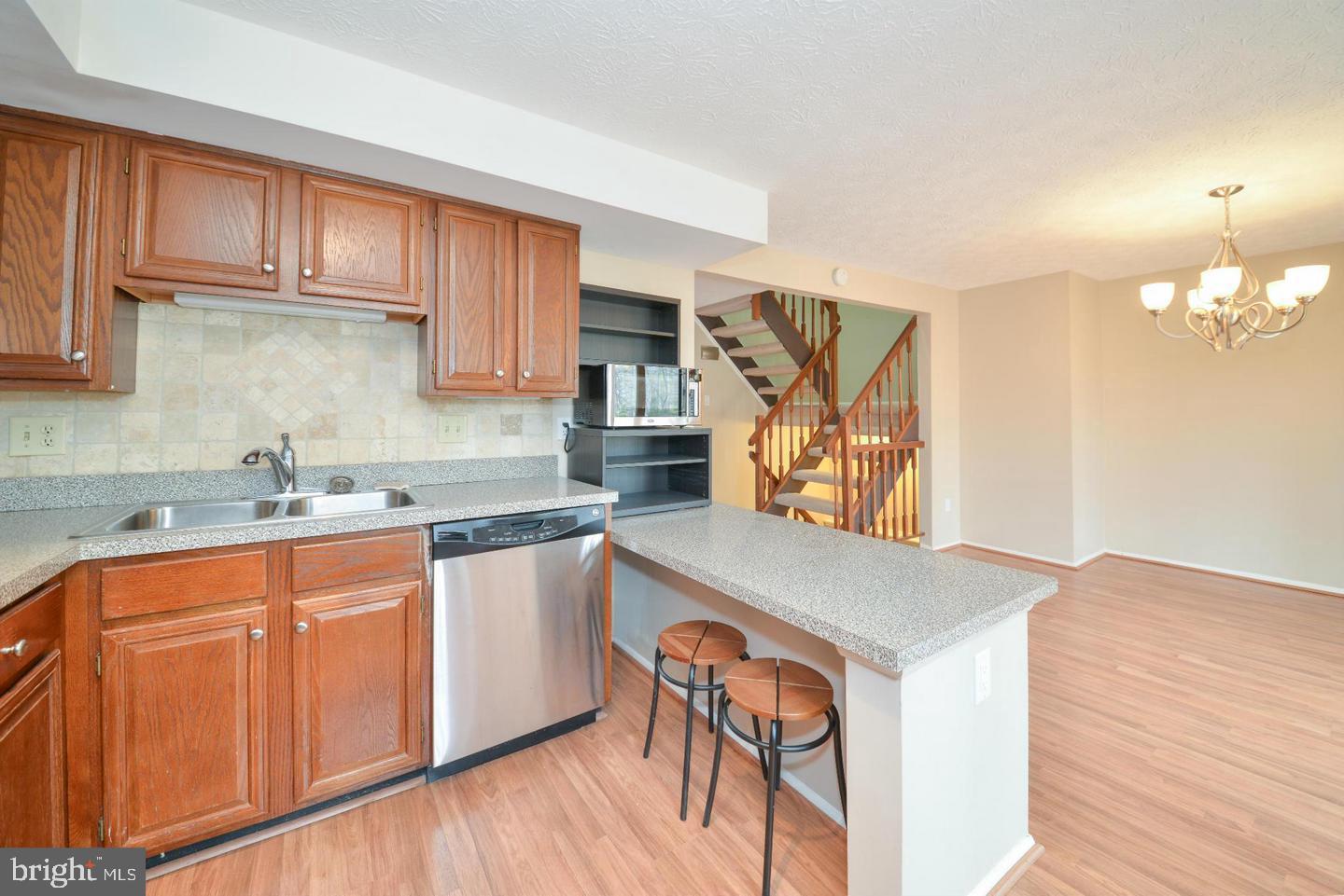 2331 Middle Creek Lane Reston, VA 20191 - Photo 11 of 15