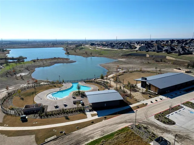 $529,900 | 118 Alamito Road, Rhome, TX 76078