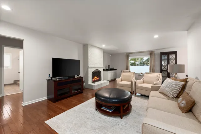 $420,000 | 5592 North Adams Way, Bloomfield Hills, MI 48302