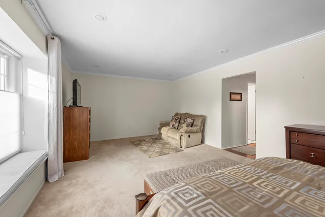 $420,000 | 5592 North Adams Way, Bloomfield Hills, MI 48302