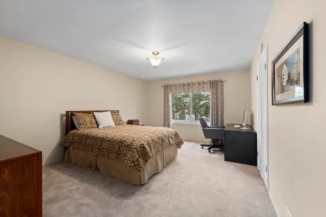 $420,000 | 5592 North Adams Way, Bloomfield Hills, MI 48302