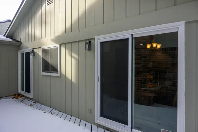 $420,000 | 5592 North Adams Way, Bloomfield Hills, MI 48302