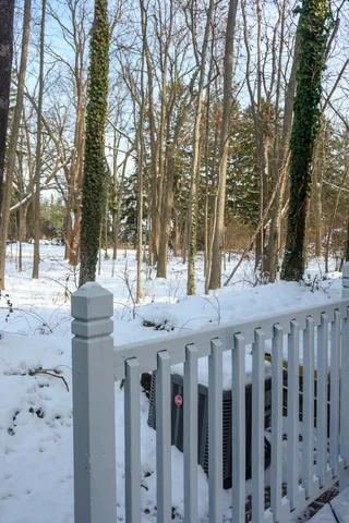 $420,000 | 5592 North Adams Way, Bloomfield Hills, MI 48302