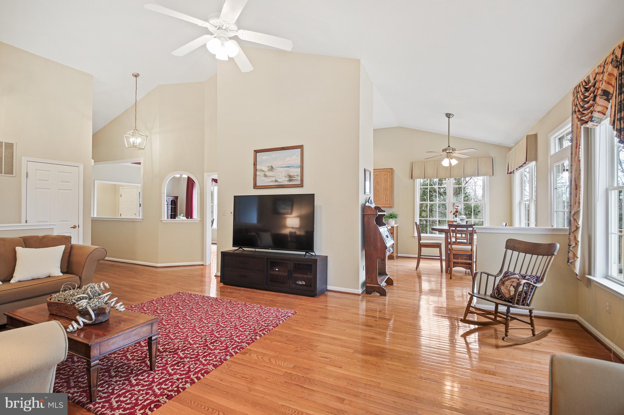 13558 Ryton Ridge Lane Gainesville, VA 20155 - Photo 26 of 63 Great natural light throughout!
