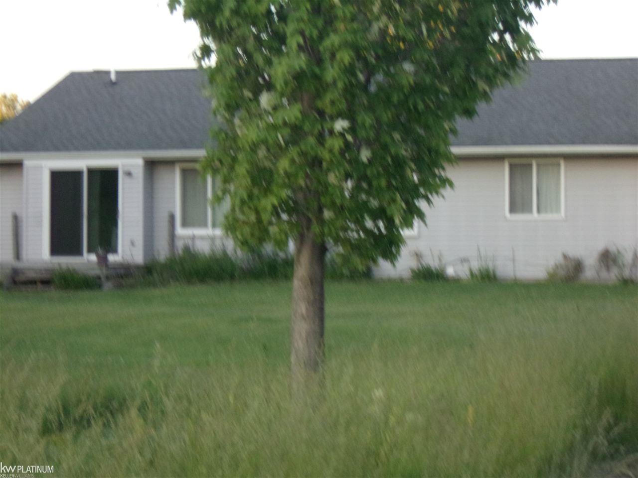 7118 Meldrum Road Fair Haven, MI 48023 - Photo 21 of 22 31293587-20.JPG