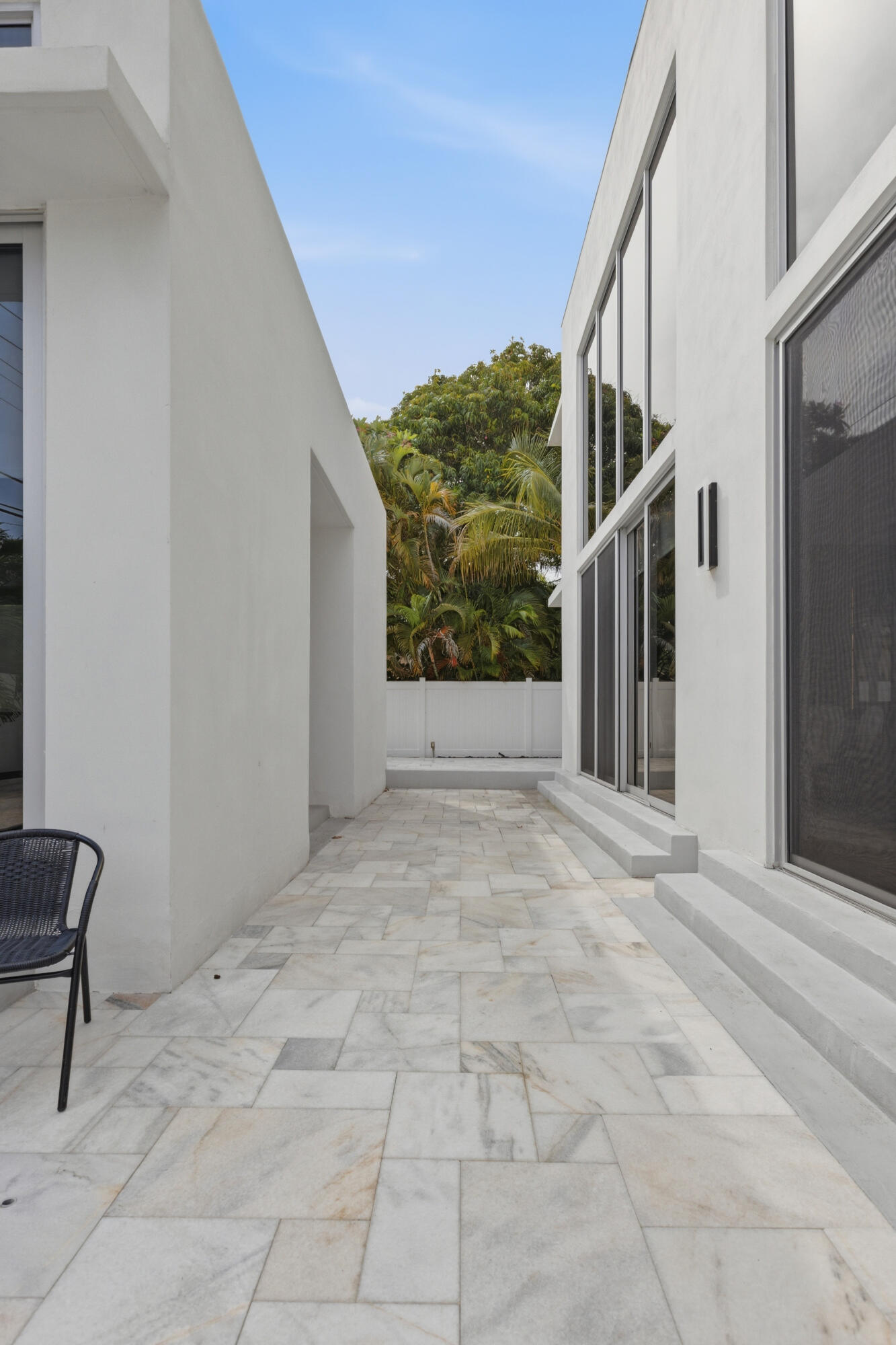 284 Northeast 7th Street Boca Raton, FL 33432 - Photo 12 of 56 284 NE 7th Street-0780