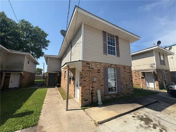 $1,250 | 314 West Liberaux Street, Unit A, Chalmette, LA 70043