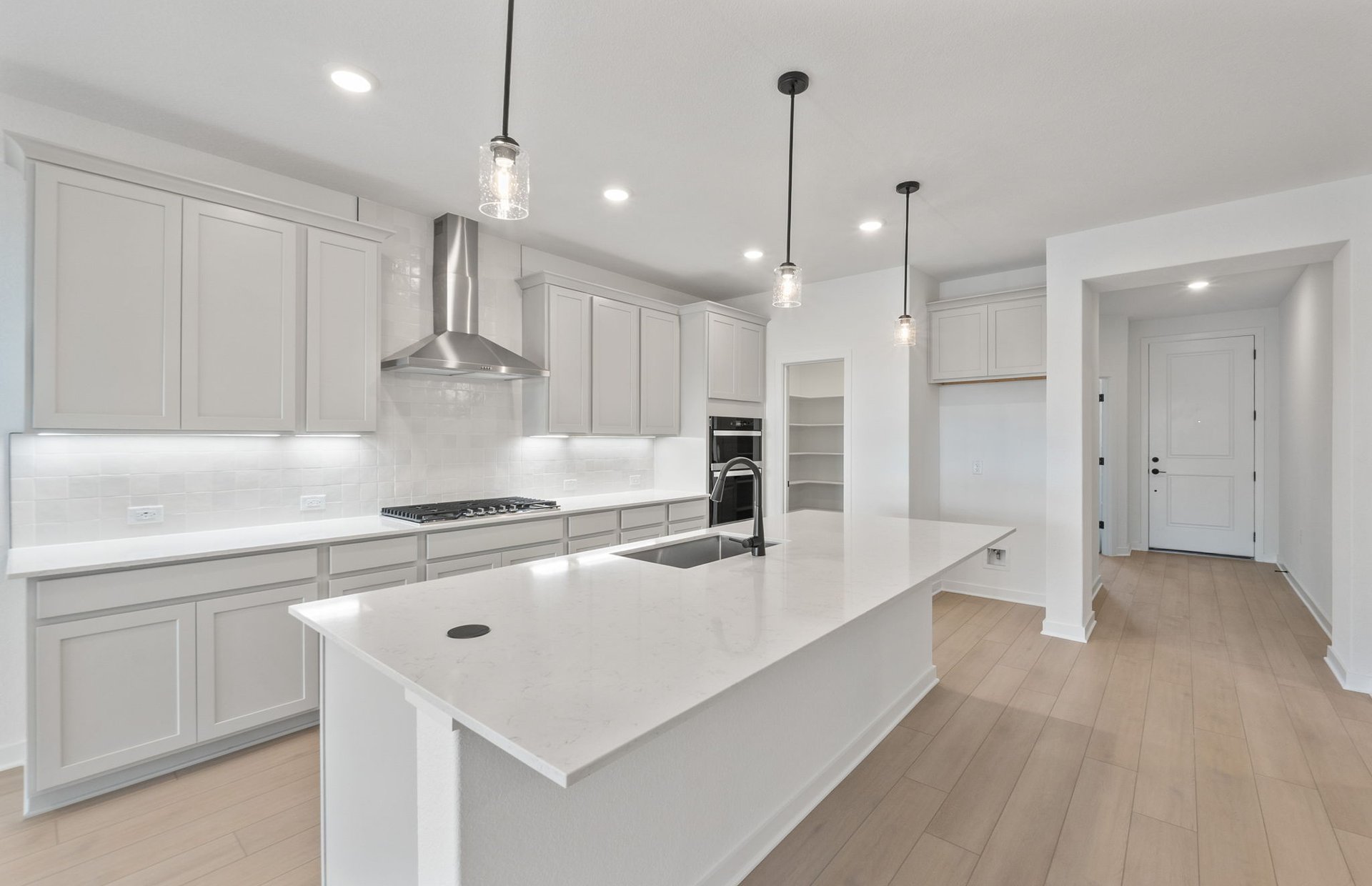 120 Adlai Avenue Georgetown, TX 78633 - Photo 7 of 33