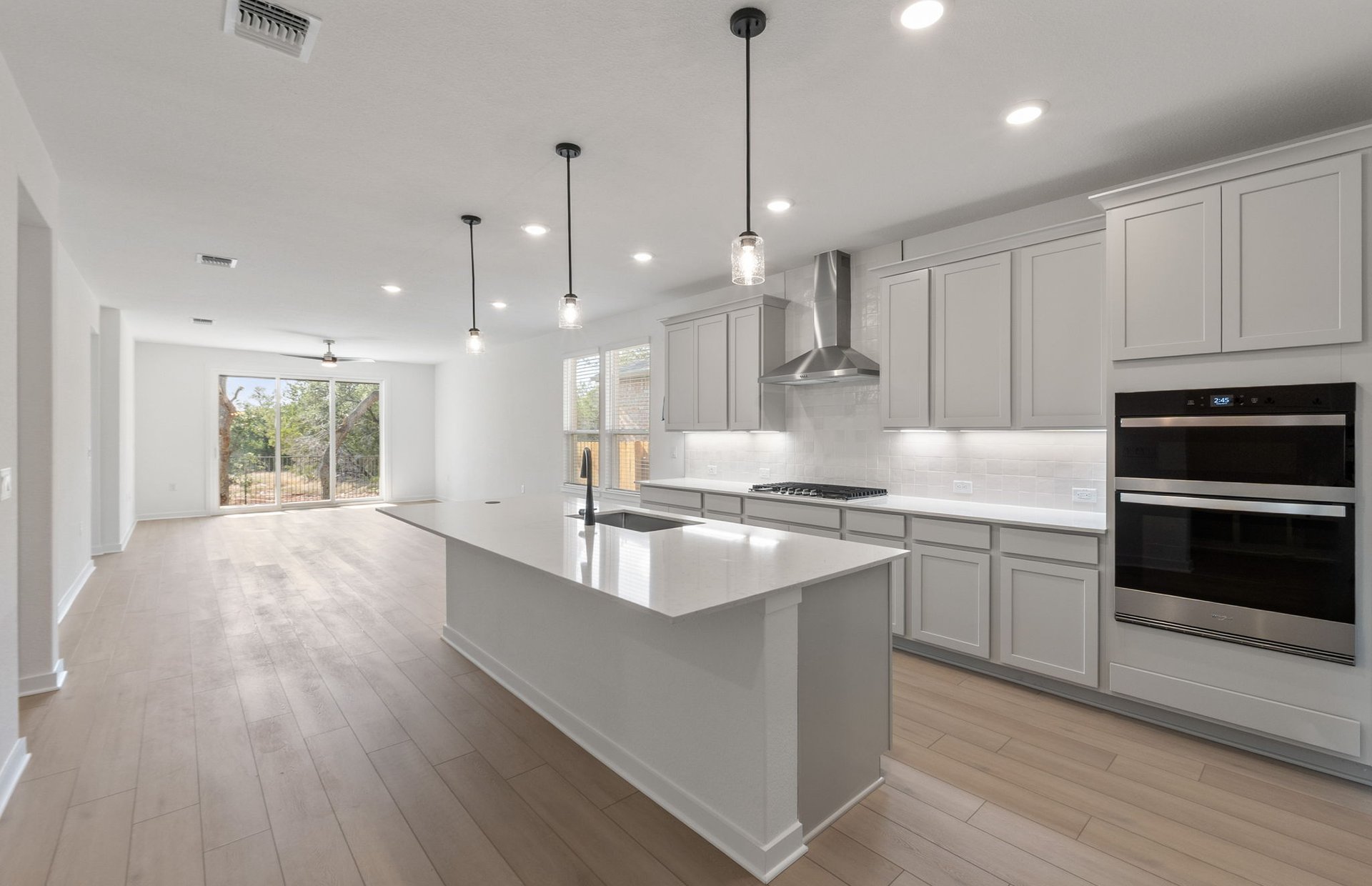 120 Adlai Avenue Georgetown, TX 78633 - Photo 8 of 33