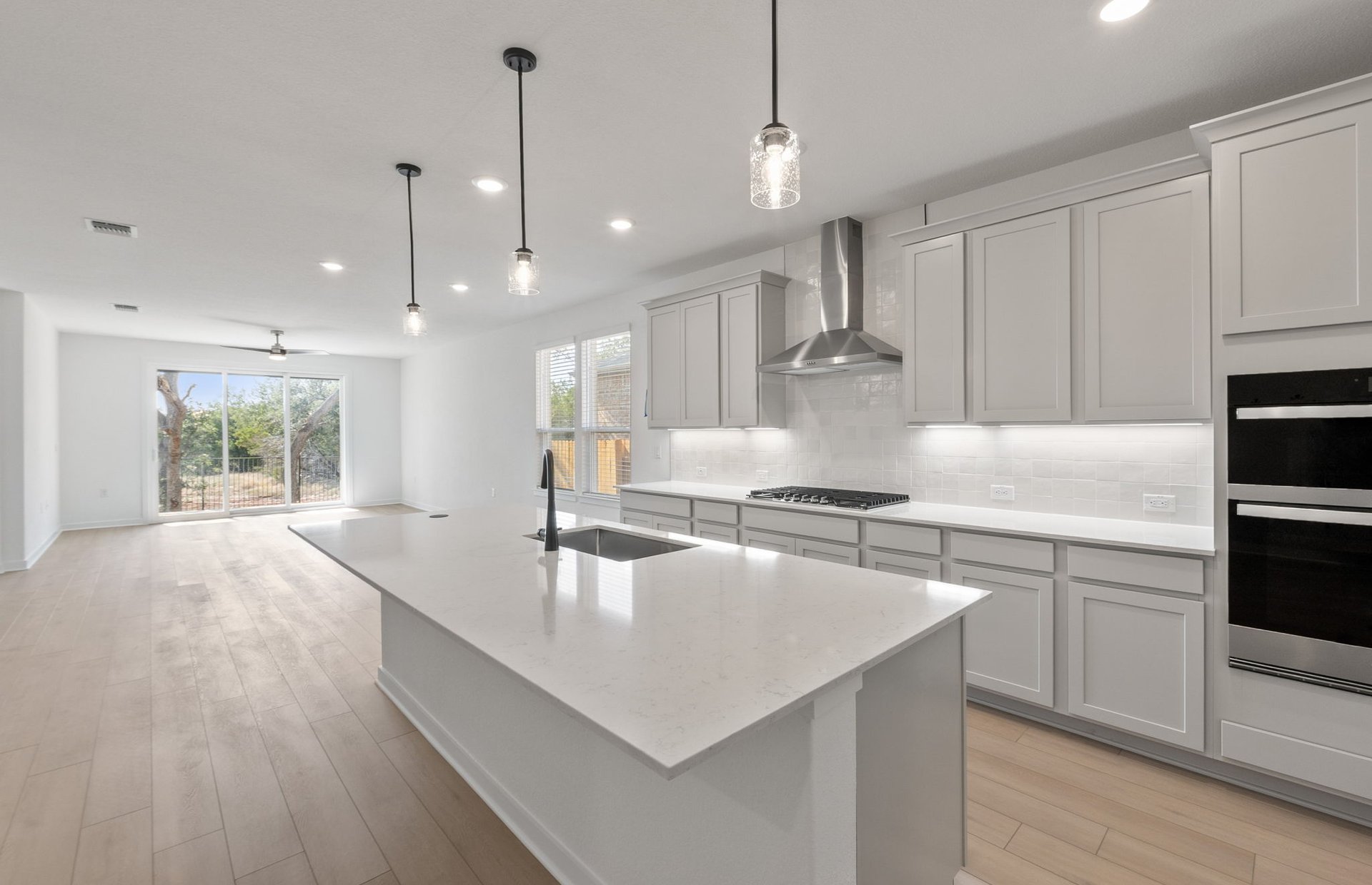 120 Adlai Avenue Georgetown, TX 78633 - Photo 9 of 33