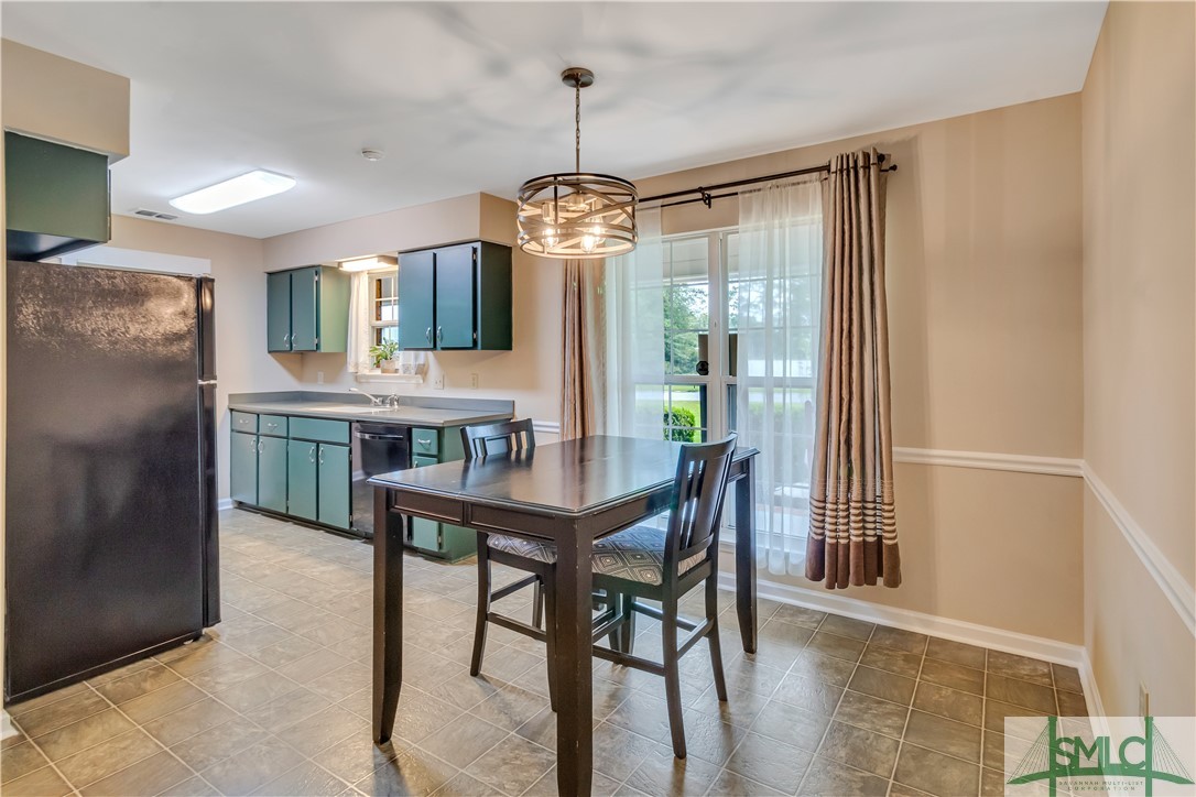 8 Cameron Court West Pembroke, GA 31321 - Photo 11 of 41 Dining Room